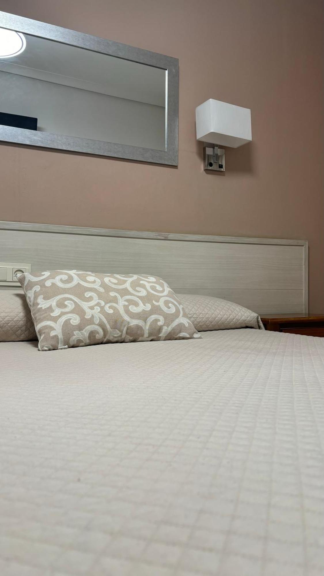 Hostal Atienzar Albacete Exterior photo