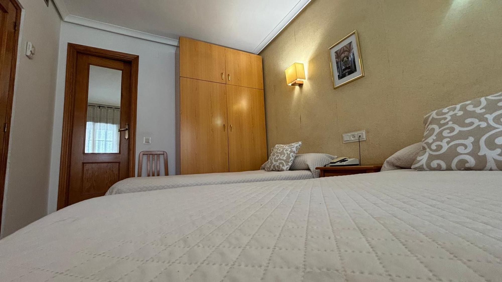 Hostal Atienzar Albacete Exterior photo