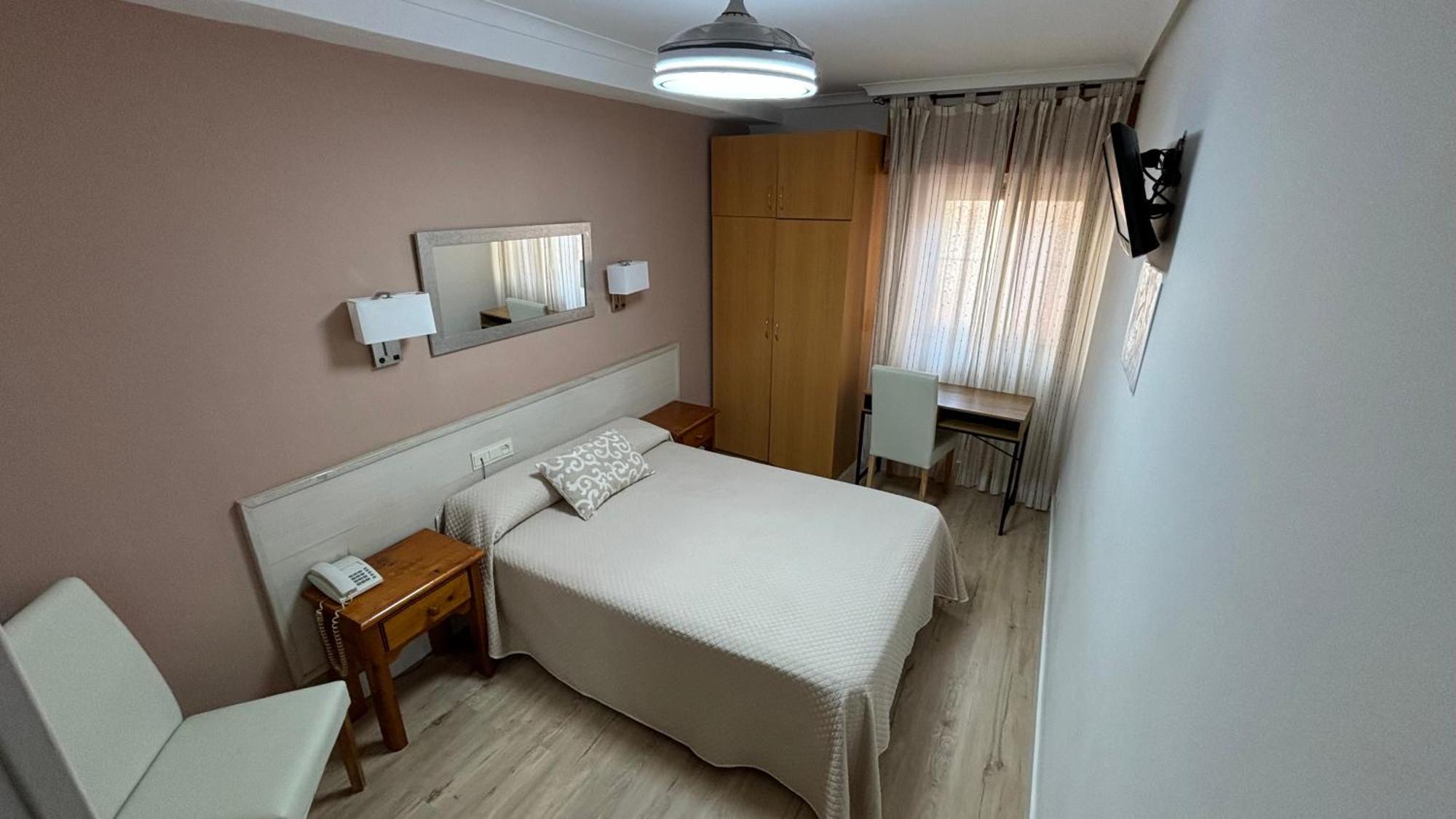 Hostal Atienzar Albacete Exterior photo