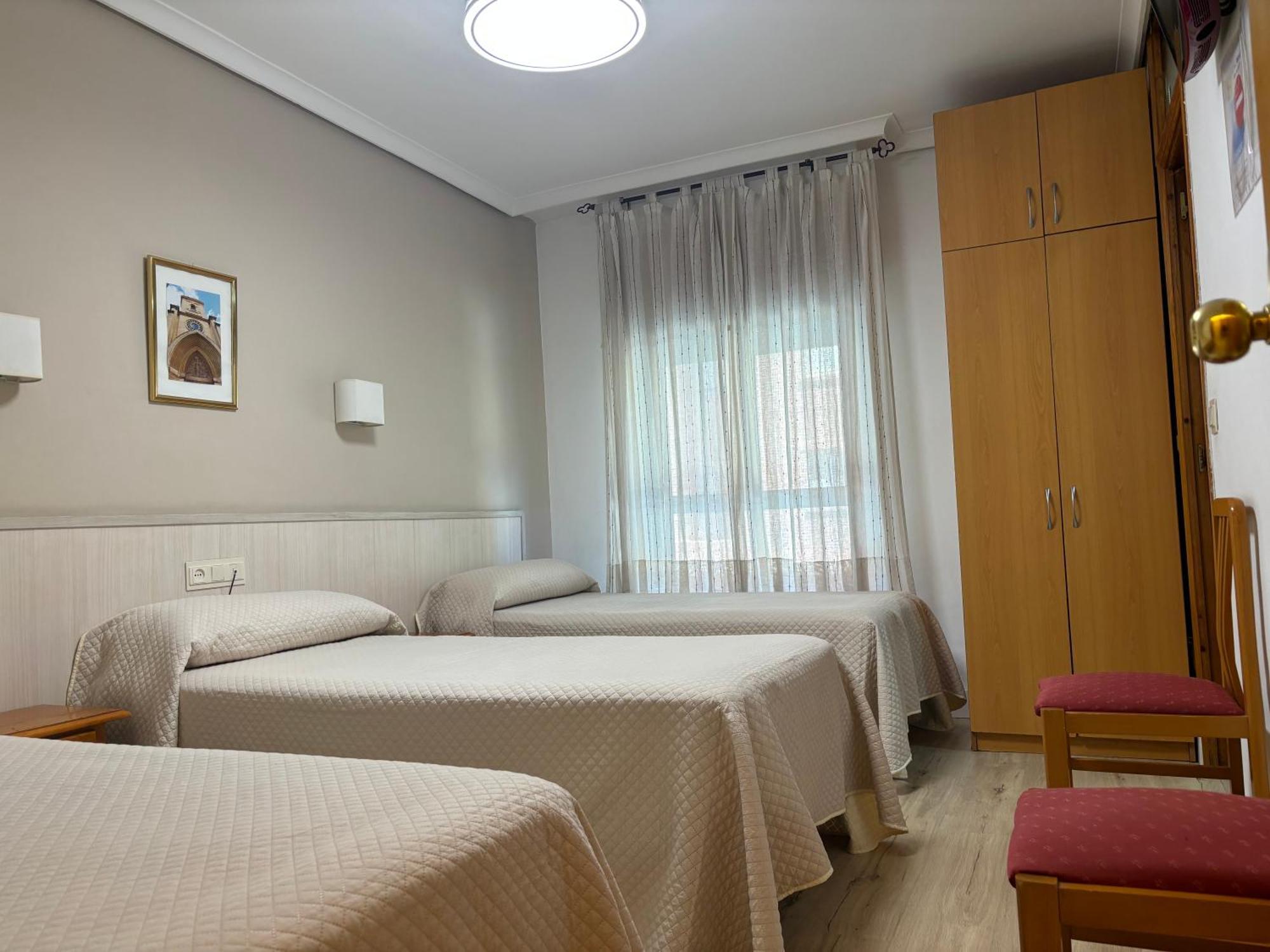 Hostal Atienzar Albacete Exterior photo